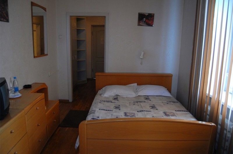 Hotel Kharkov Bagian luar foto