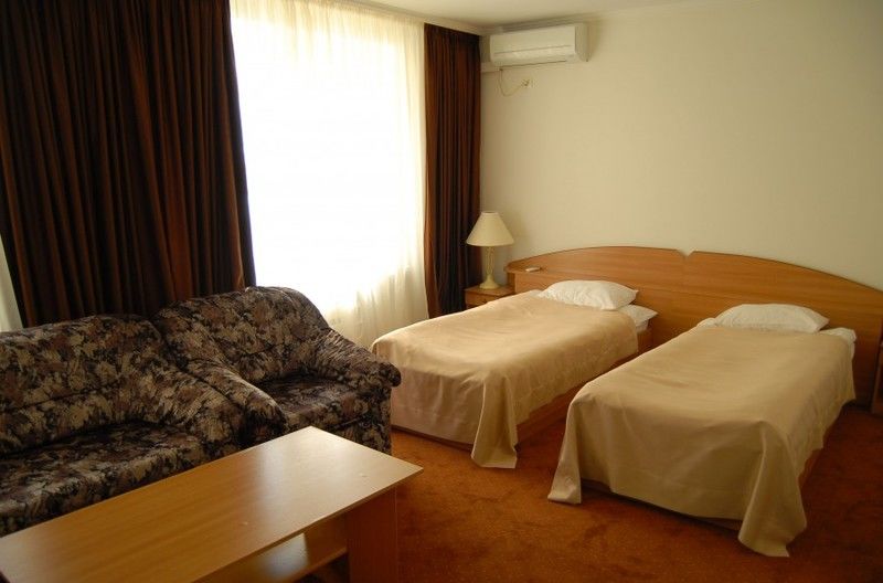 Hotel Kharkov Bagian luar foto