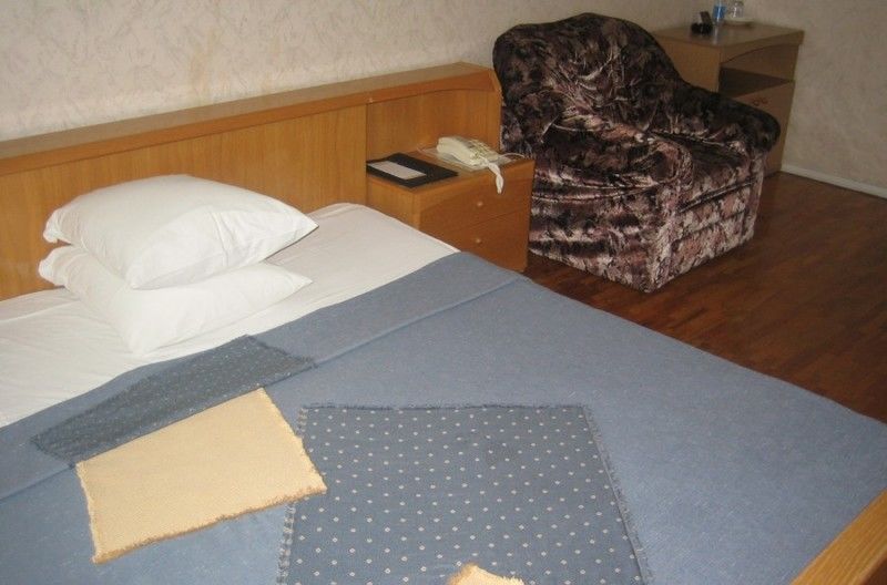 Hotel Kharkov Bagian luar foto