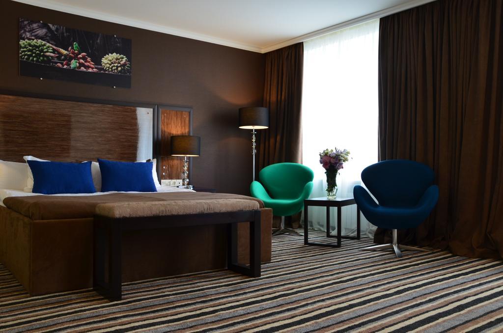 Hotel Kharkov Bagian luar foto