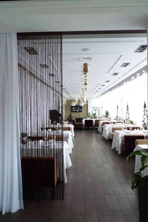 Hotel Kharkov Bagian luar foto