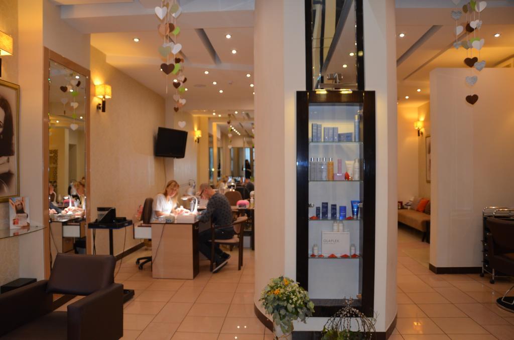 Hotel Kharkov Bagian luar foto