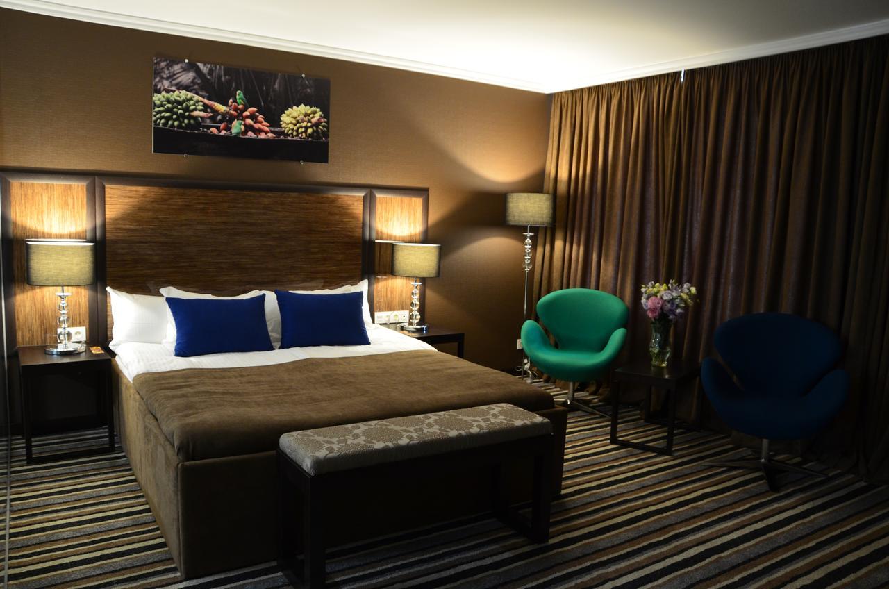 Hotel Kharkov Bagian luar foto